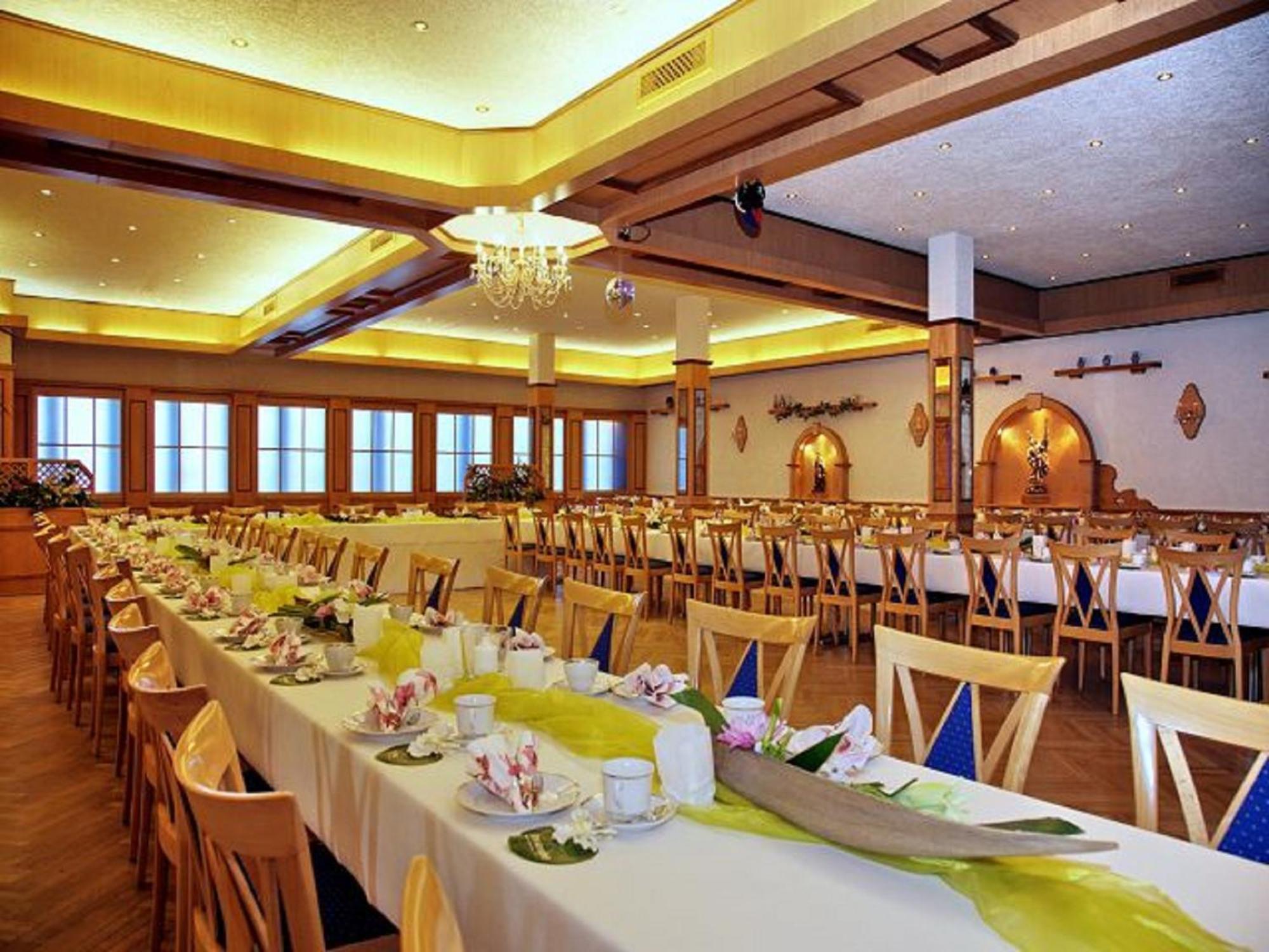 Weinhotel Goger Sand Exterior photo
